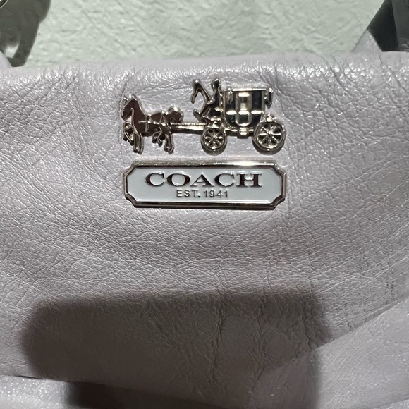 Coach Light Gray Soft Leather Shoulder Bag B1349 Lime Green Enterior Clean EUC - Picture 2 of 9